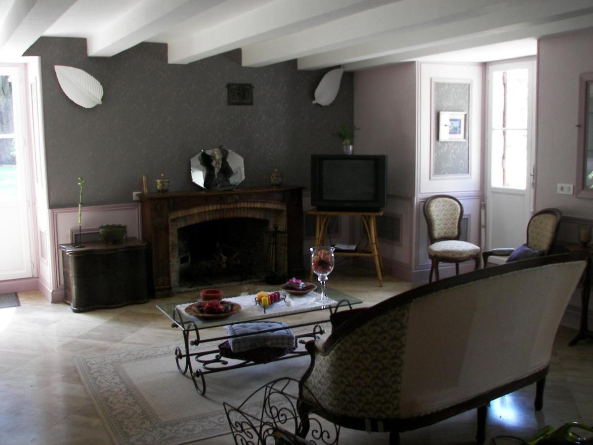 Domaine Du Noble Bed and Breakfast Saint-Jean-de-Thurac Buitenkant foto
