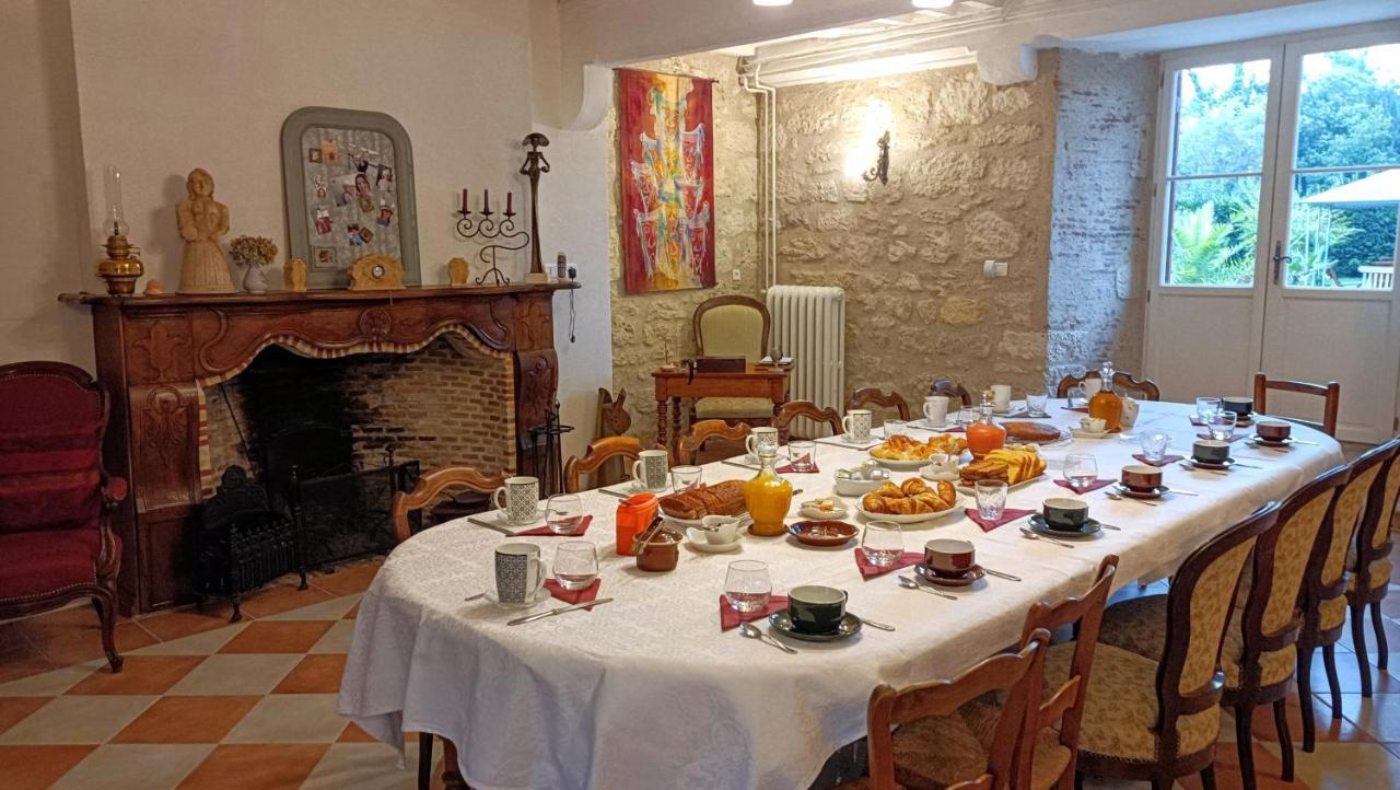 Domaine Du Noble Bed and Breakfast Saint-Jean-de-Thurac Buitenkant foto